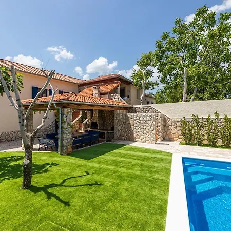 Villa O'lucky *