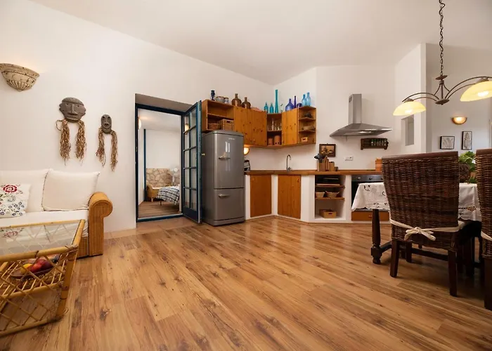 Willa O'lucky Polje (Krk)